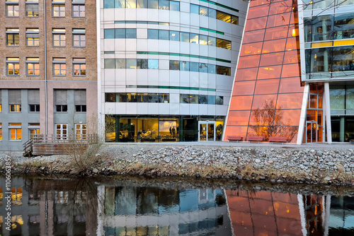 Canvas Print Building