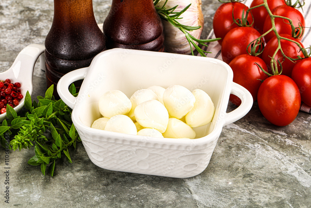 Small mozzarella mini cheese balls Small mozzarella mini cheese balls