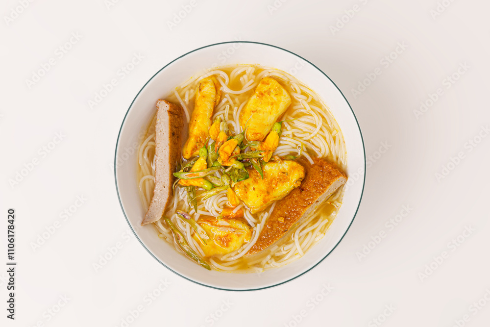 Banh Canh Ca Loc Mien Tay, Thick Rice noodle soup with Snakehead fish, top view