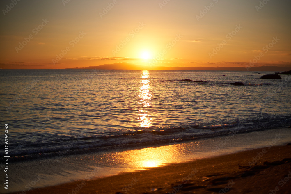 黄金に染まる水平線_09