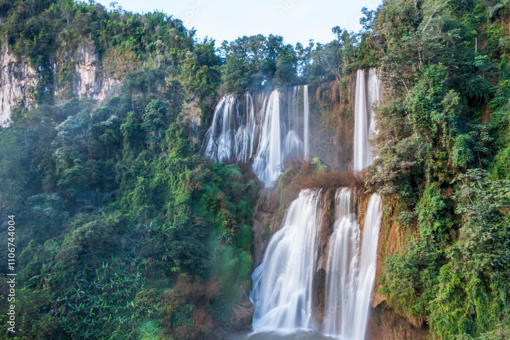Thi Lo Su Waterfall is the large and beautiful in Umphang forest in Tak province. Thailand Thi Lo Su Waterfall is the large and beautiful in Umphang forest in Tak province. Thailand