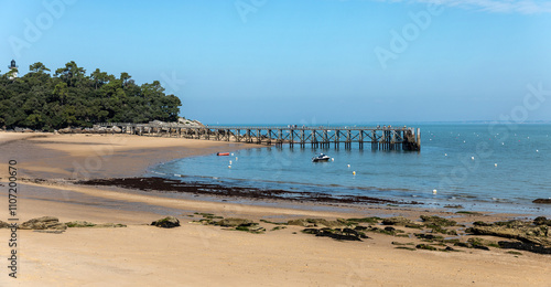 Vue d'ensemble de la Plage des Dames à Noirmoutier en l'île (Vendée - France)