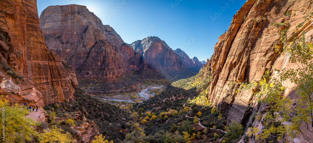 Panoramic view of Zion Canyon from West Rim Trail