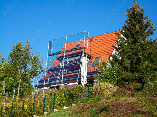 Obraz na płótnie Grüstbau an der Fassade vom Haus w salonie