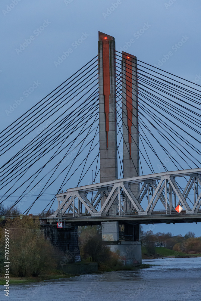 Fototapeta premium Die Waal in den Niederlanden