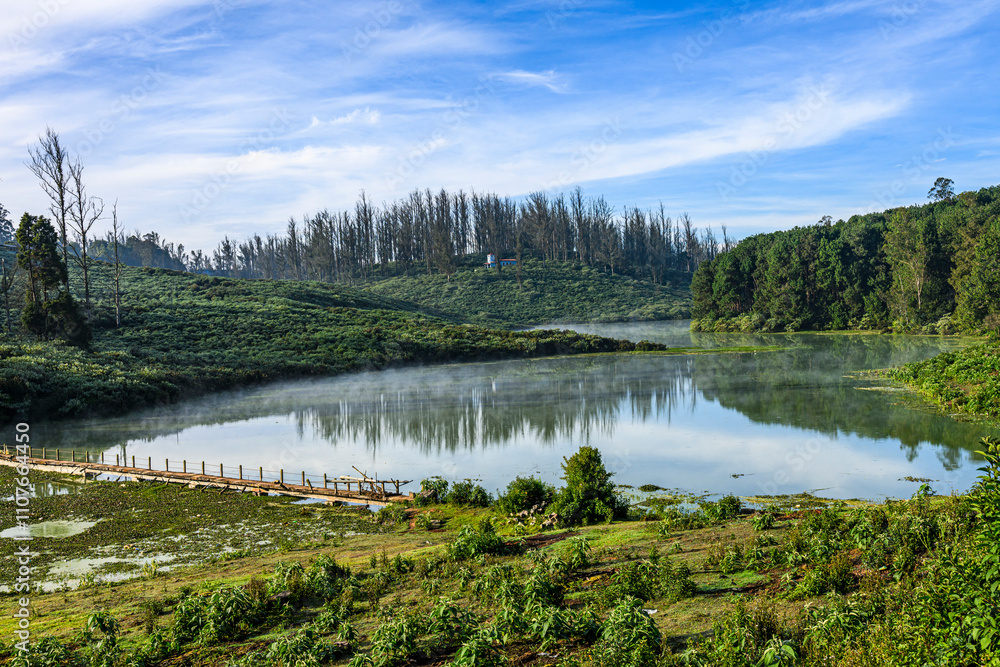 Fototapeta premium lake in the mountains