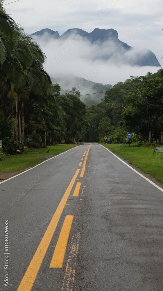 Estrada da Graciosa, estrada histórica na região da Serra do Mar do estado do Paraná, ligando Curitiba ás cidades de Morretes e Antonina. Estrada da Graciosa, estrada histórica na região da Serra do Mar do estado do Paraná, ligando Curitiba ás cidades de Morretes e Antonina.