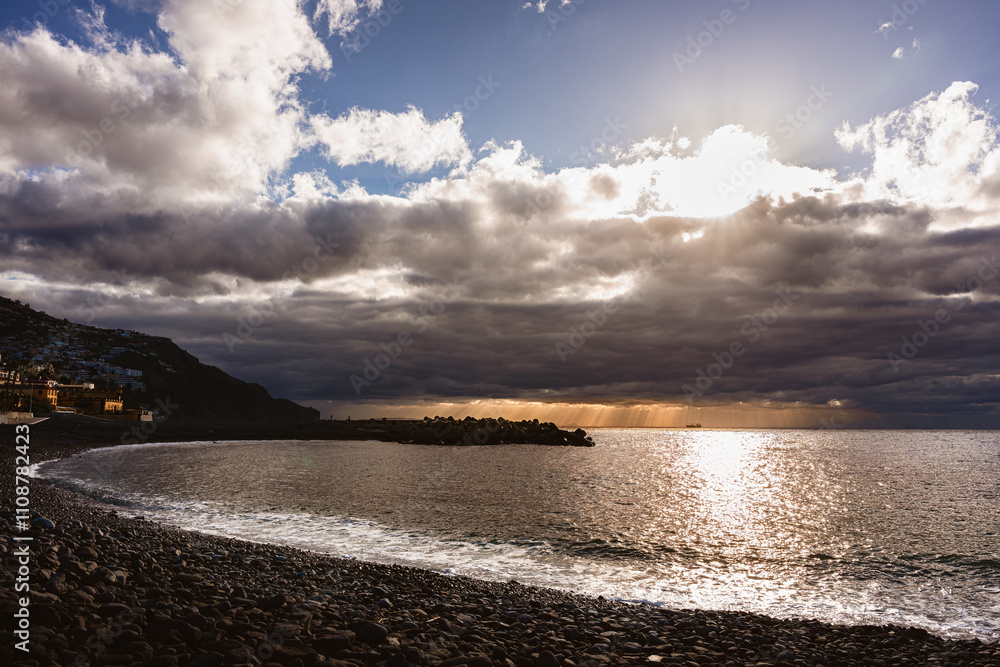 Obraz premium sunset over the sea
