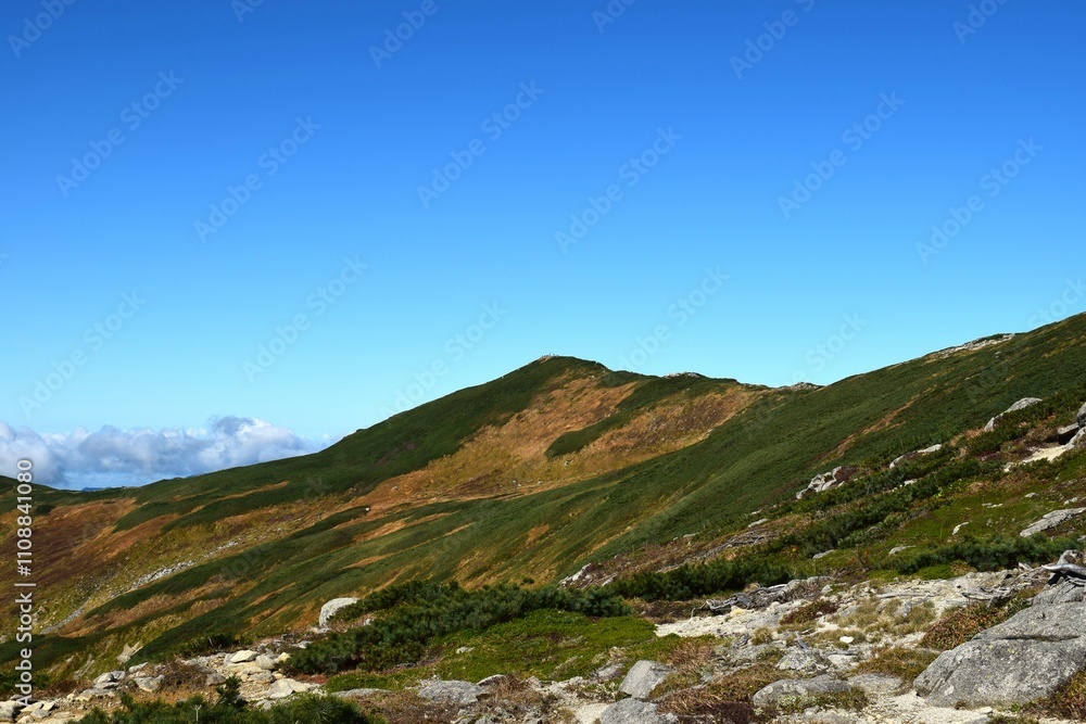 Fototapeta premium 紅葉の日本百名山「飯豊山」