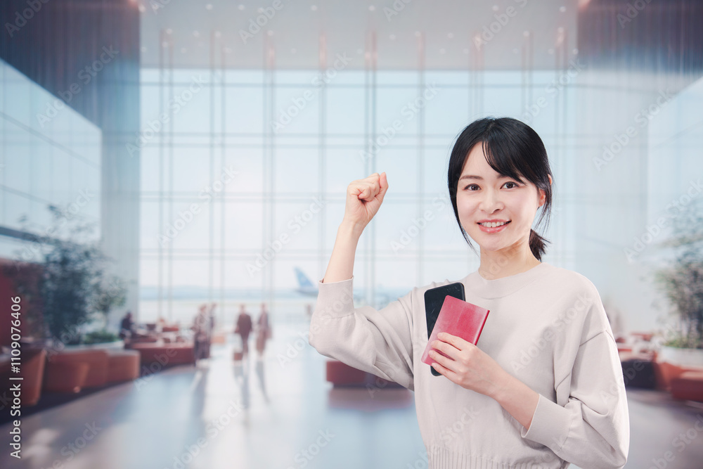 海外旅行に出発する若い女性 Stock Photo | Adobe Stock