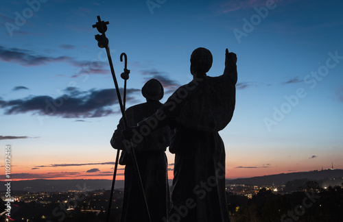 Sculptures of the Monumento ao Camiñante
