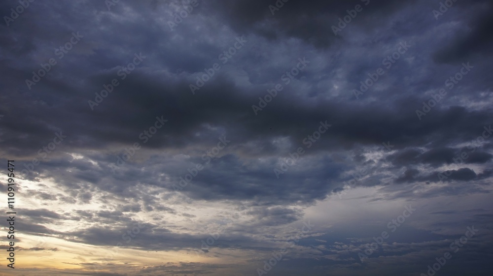 photo of a cloudy afternoon sky, with black clouds covering the sky photo of a cloudy afternoon sky, with black clouds covering the sky