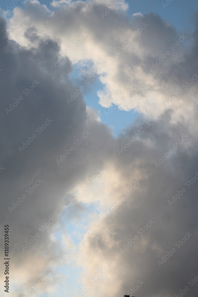 Obraz premium Sunlight and clouds