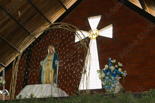 La religion catolica es la predominante en Venezuela y Aragua no es la excepcion,hay muchas y de arquitectura diferente. photo