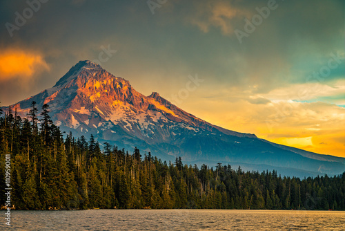 Mount Hood from the shores of Lost Lake in Oregon, USA.