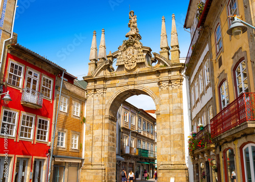 Fényképezés Arch of the New Gate. Braga, Portugal