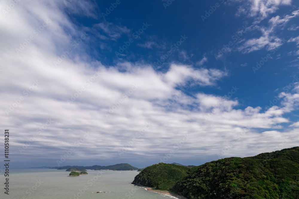 神前海岸の潜島(ドローンによる空撮) 神前海岸の潜島(ドローンによる空撮)