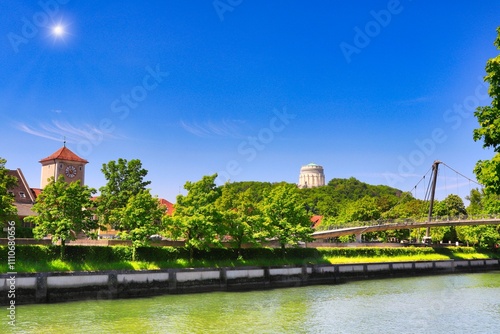 Kelheim mit Befreiungshalle mit der Donau