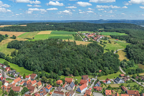 Die Urlaubsregion Fränkisches Seenland bei Enderndorf am Großen Brombachsee von oben