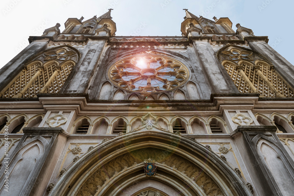 Obraz premium Santos city, Brazil. The front facade with stone sculptures of the smaller basilica church of Santo Antônio do Embaré in the city of Santos.