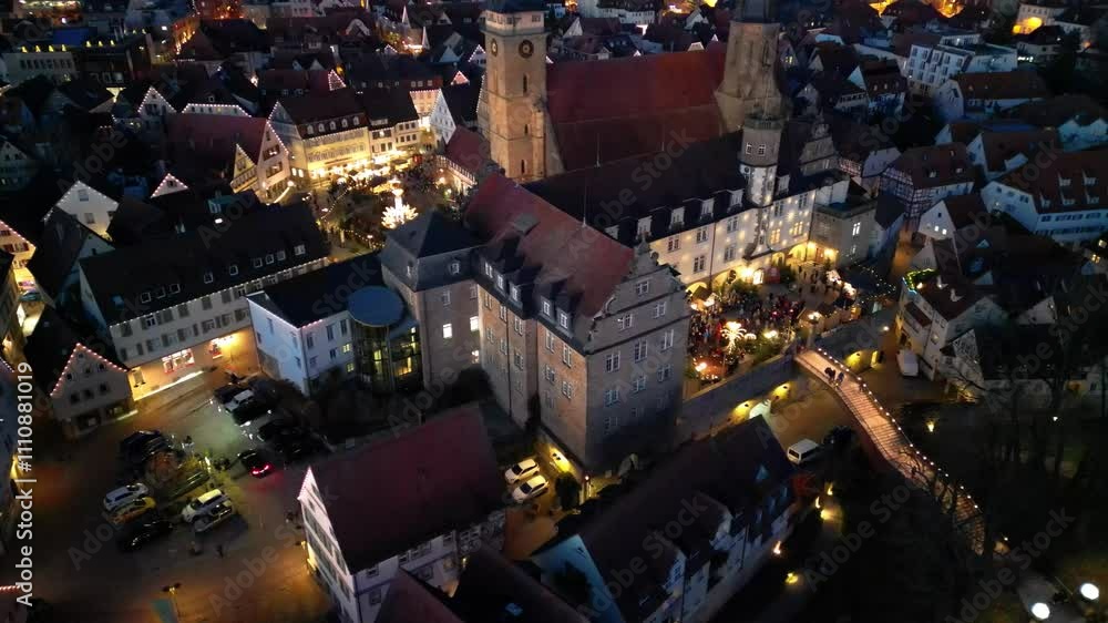 Gemütlicher Weihnachtsmarkt in Öhringen, Deutschland