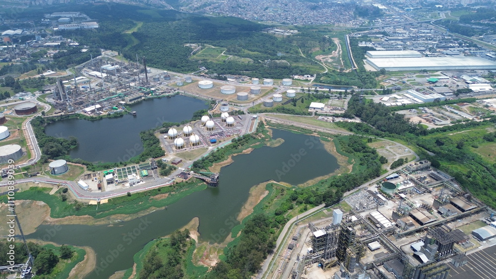 Fototapeta premium Industrial Aerial View of the Capuava Petrochemical Complex in Santo André, São Paulo – A Hub for Chemical and Plastic Production