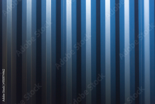 blaue Metallwand eines Containers