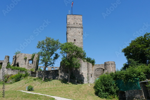 Turm der Burg Königstein im Taunus photo