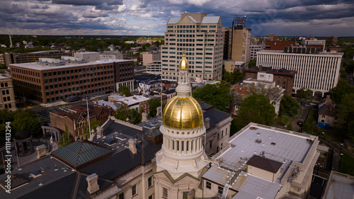 Φωτογραφία MAY 2, 2023 - TRENTON NJ - aerial view of Trenton New Jersey Skyline featurng st