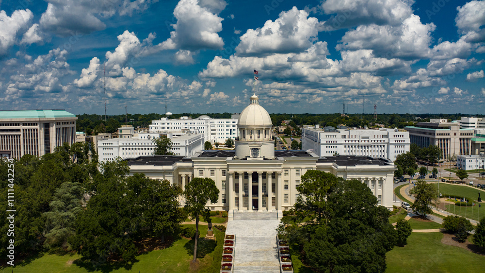 Φωτογραφία JULY 11, 2023 - MONTGOMERY, ALABAMA, USA - aerial view of Montgomery Alabama and