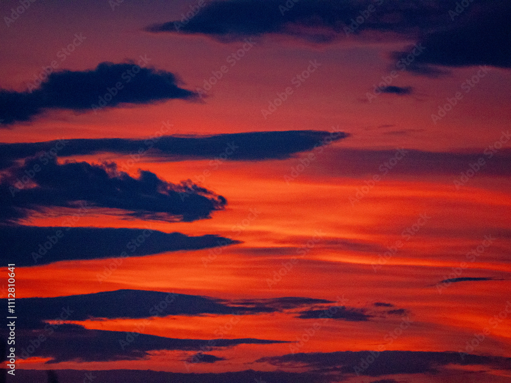 Fototapeta premium Wolkenhimmel nach Sonnenuntergang