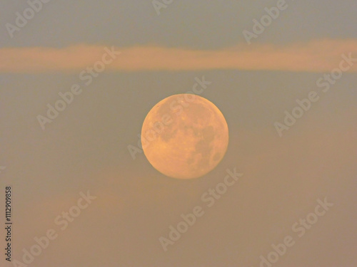 Obraz na płótnie Der Mond am südlichen Himmel am Morgen w salonie