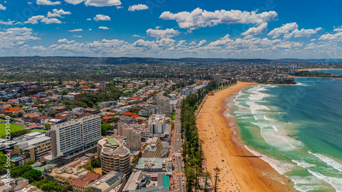 Quadro su tela beautiful Aerial View of Manly Beach and Sydney harbour with manly houses on a w