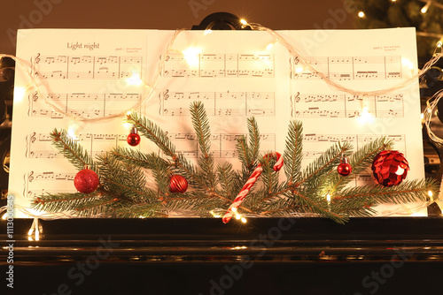 Note sheets with Christmas ...