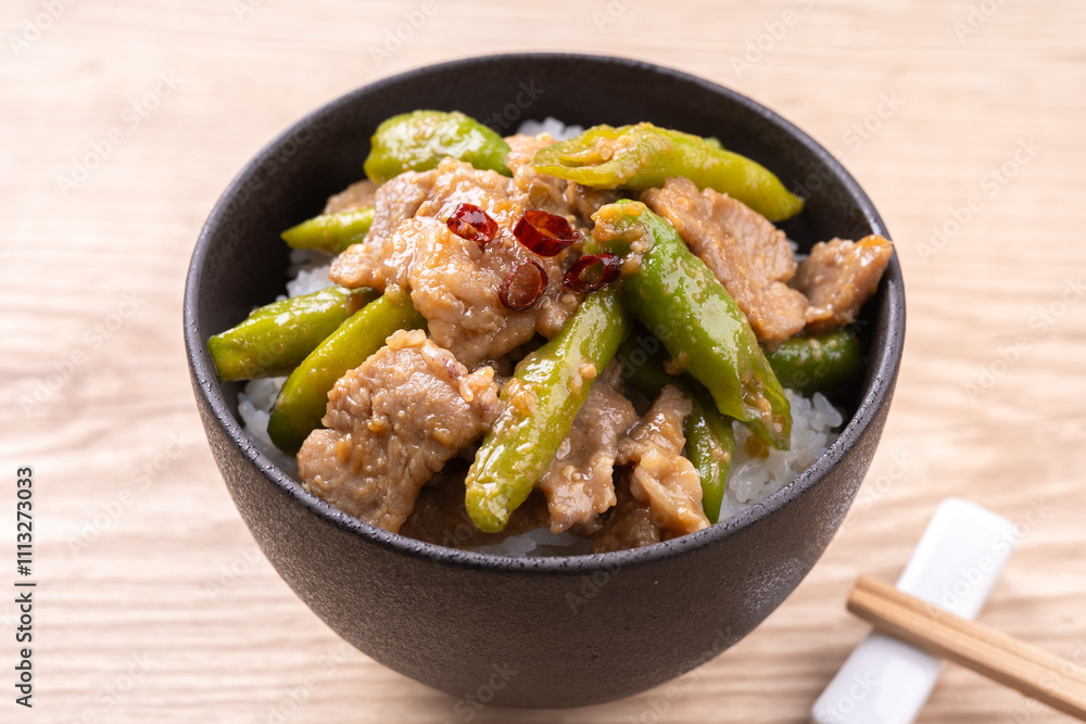 伏見とうがらしと豚肉の味噌炒め丼 伏見とうがらしと豚肉の味噌炒め丼
