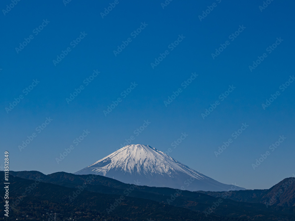 富士山。東側。冬の晴天。山麓は、一度積もった雪が強風で吹き飛ばされた。
神奈川県小田原市内より。
Mt. East side. Clear winter sky. At the foot of the mountain, once accumulated snow was blown away by strong wind.
Mt. Fuji. East side. 富士山。東側。冬の晴天。山麓は、一度積もった雪が強風で吹き飛ばされた。
神奈川県小田原市内より。
Mt. East side. Clear winter sky. At the foot of the mountain, once accumulated snow was blown away by strong wind.
Mt. Fuji. East side.