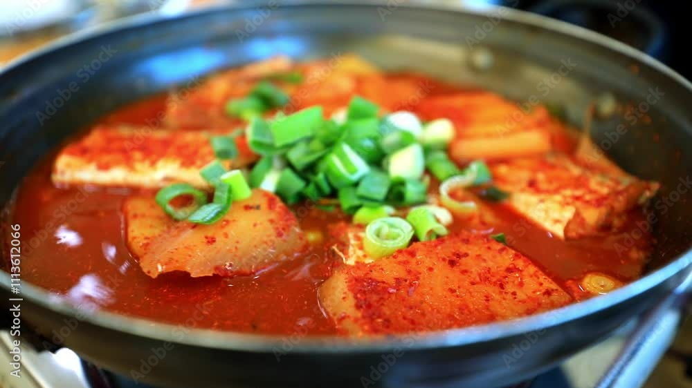맛있는 한국 음식인 갈치 조림 의 모습입니다. 맛있는 한국 음식인 갈치 조림 의 모습입니다.