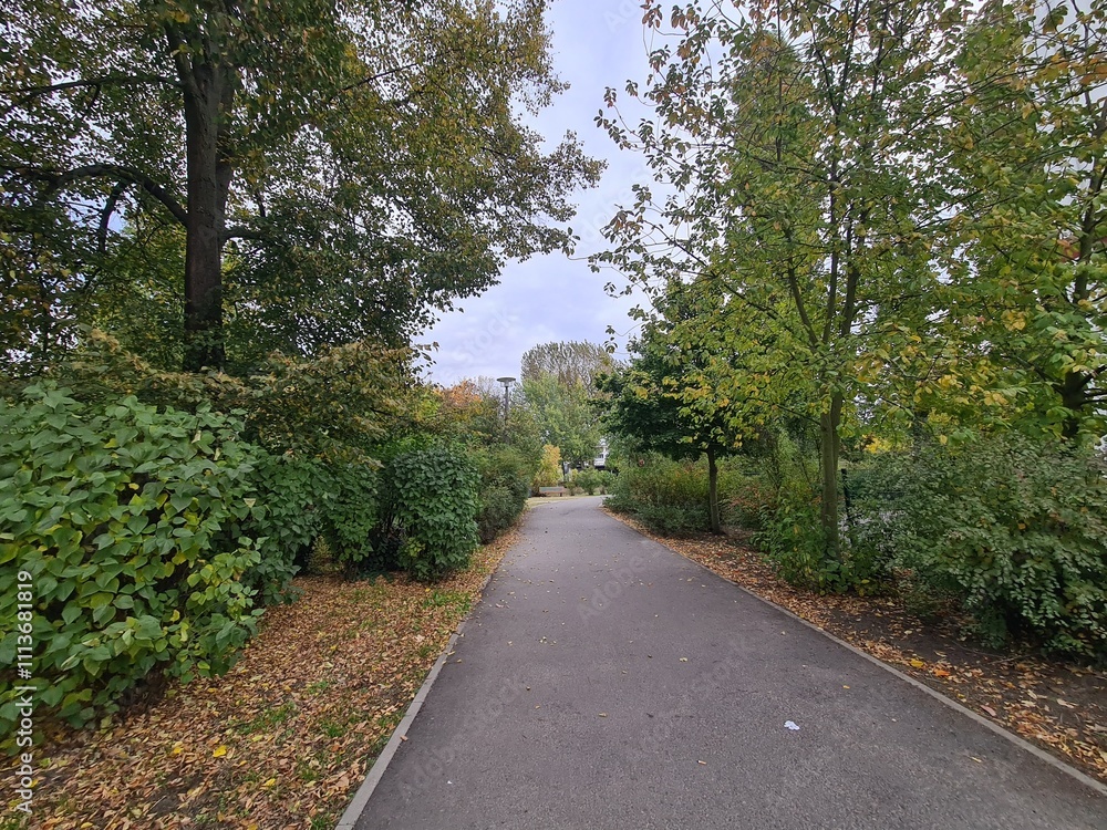 Sicht auf ein Wohngebiet mit Park in Berlin Johannisthal Sicht auf ein Wohngebiet mit Park in Berlin Johannisthal