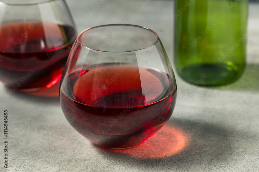 Fotografie Fancy Boozy Pinot Noir Red Wine