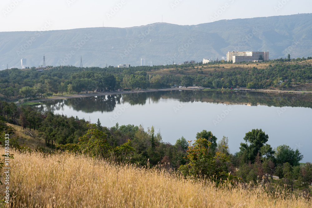 Obraz premium Beautiful view of Lisi lake in Tbilisi