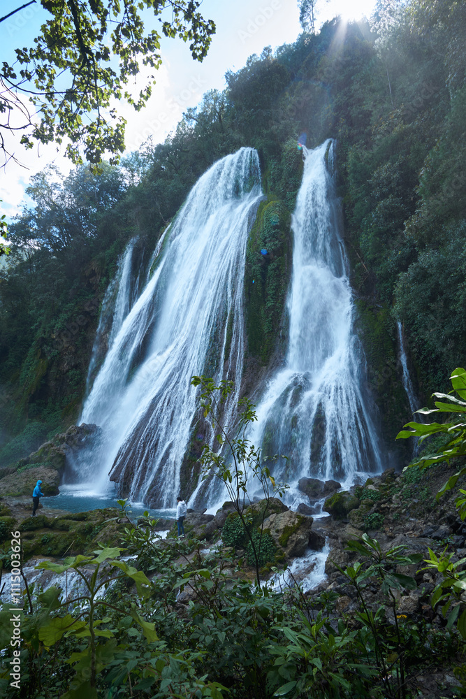 Obraz premium waterfall in the mountains
