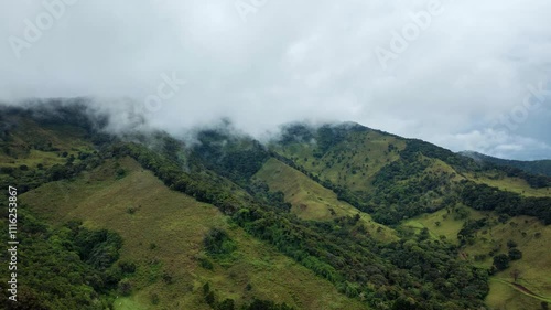 COSTA RICA HYPERLAPSE MOUNTAIN TIMELAPSE