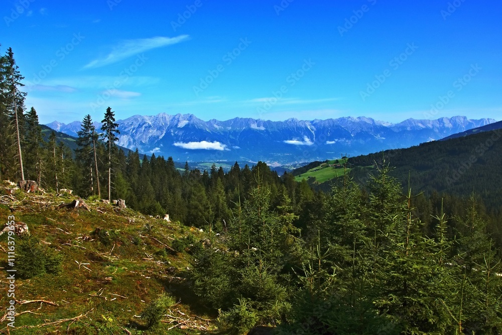 Obraz premium Austrian Alps - view of the Stubai Alps and Stubai valley from the Koppeneck