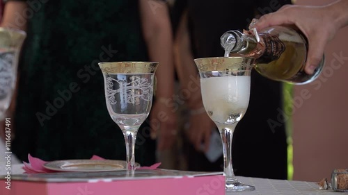 Champagne pouring