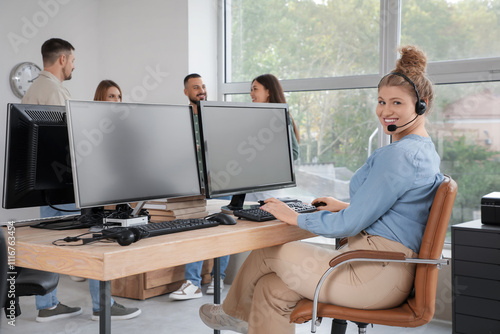 Female technical support ag...