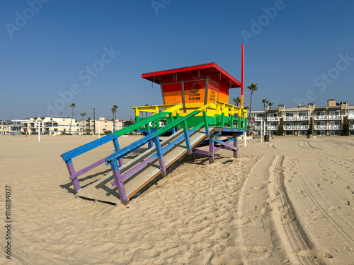 Wallpaper Mural Rainbow lifeguard tower in Los Angeles Torontodigital.ca