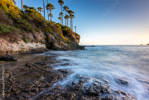 Obraz na płótnie Coastal view at Crescent Bay Beach in Laguna Beach w salonie