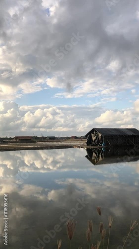 morning atmosphere at the salt pond and you can see the hut
