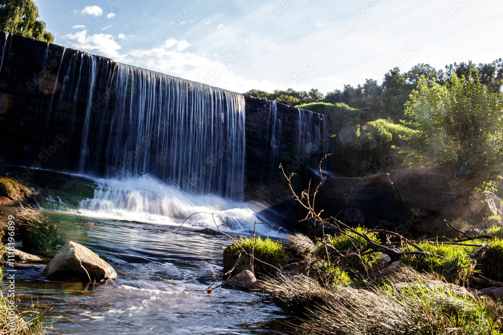 Fototapeta premium A low angle view of Delta Park waterfall