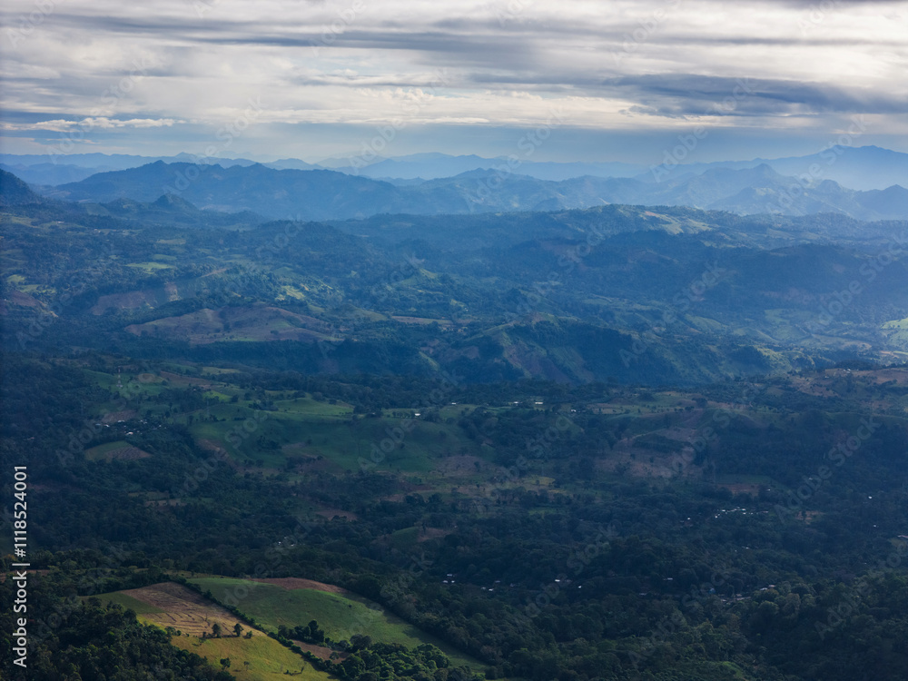 Fototapeta premium Green mountain hills landscape